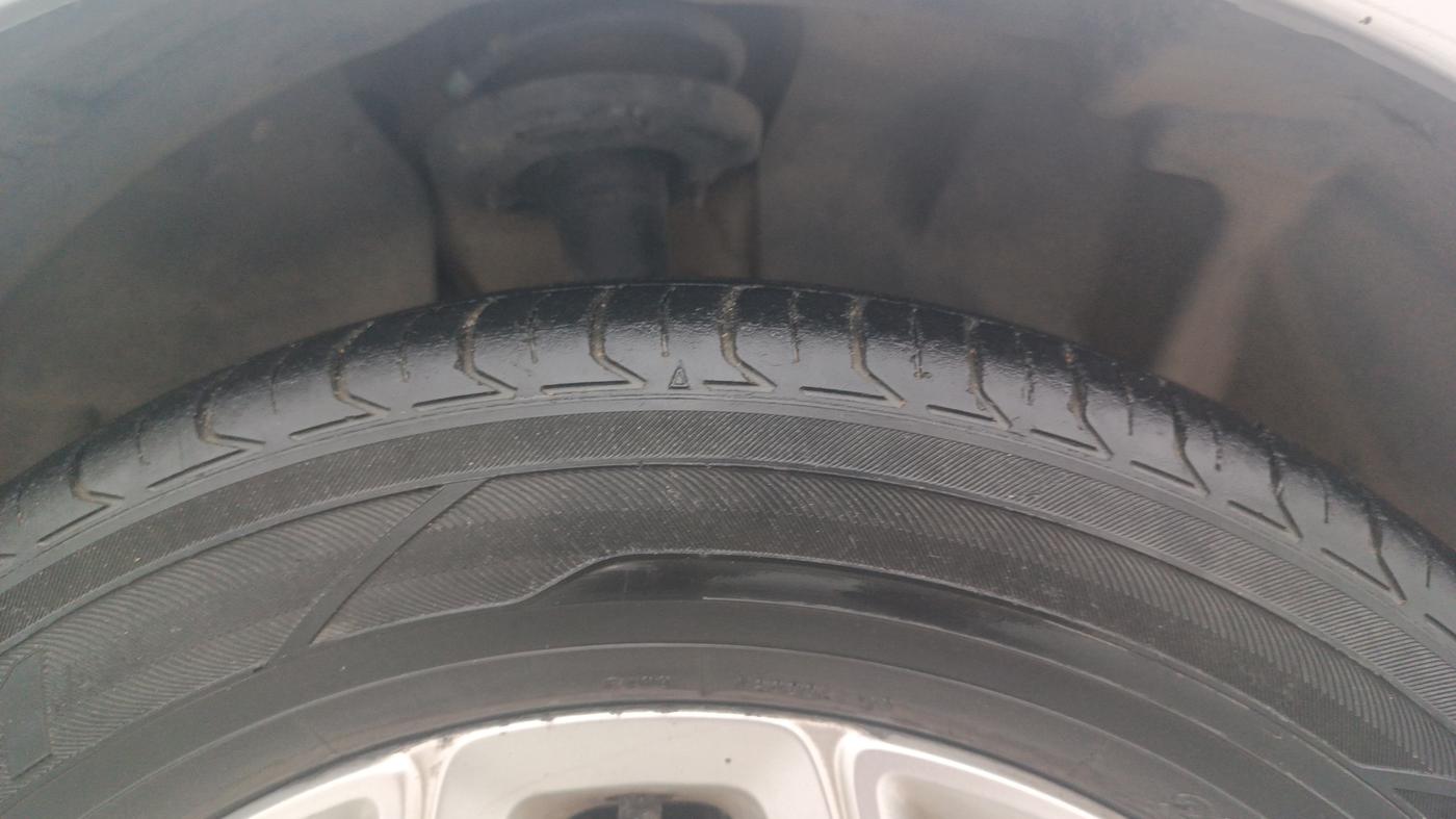 2014 Ford Ecosport TITANIUM 1.0L ECOBOOST, Petrol, Manual, 67,448 km, Right Front Tyre Tread