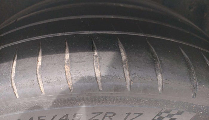 2014 Mercedes Benz E Class E250 CDI, Diesel, Automatic, 59,486 km, Right Front Tyre Tread