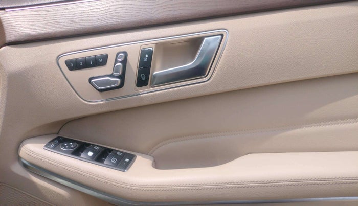2014 Mercedes Benz E Class E250 CDI, Diesel, Automatic, 59,486 km, Driver Side Door Panels Control