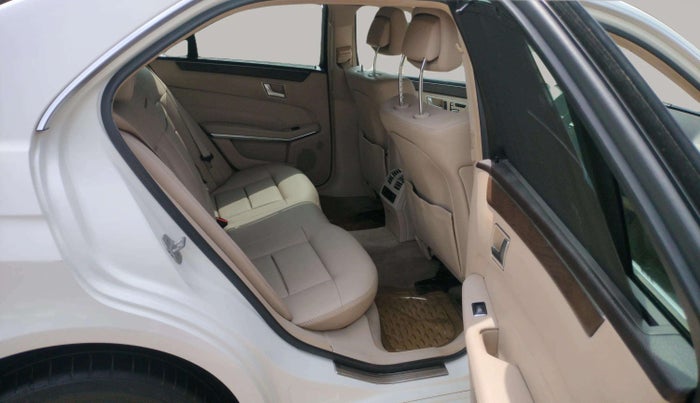 2014 Mercedes Benz E Class E250 CDI, Diesel, Automatic, 59,486 km, Right Side Rear Door Cabin