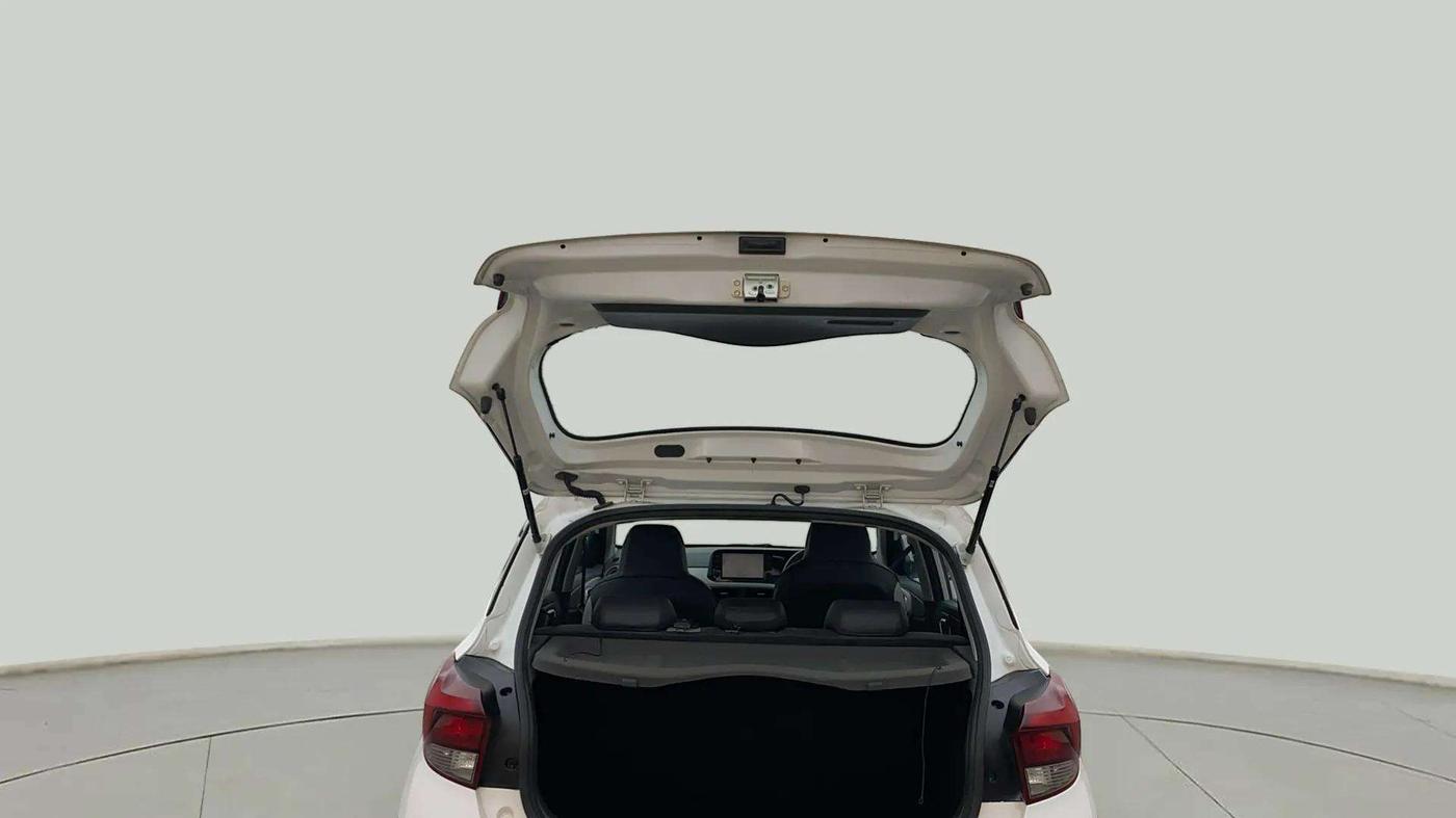 2023 Hyundai GRAND I10 NIOS ASTA 1.2 KAPPA VTVT, Petrol, Manual, 27,882 km, Boot Door Open