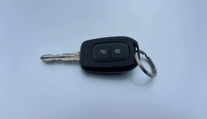2019 Renault TRIBER RXT, Petrol, Manual, 36,210 km, Key Close Up