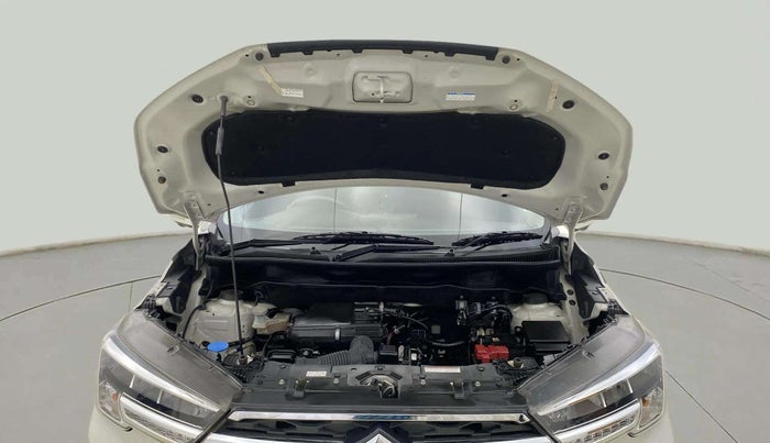2023 Maruti XL6 ALPHA PLUS MT, Petrol, Manual, 13,749 km, Open Bonet