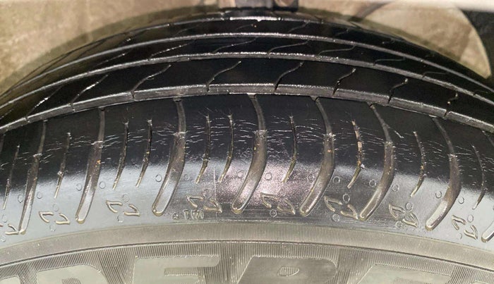 2023 Maruti XL6 ALPHA PLUS MT, Petrol, Manual, 13,749 km, Right Front Tyre Tread