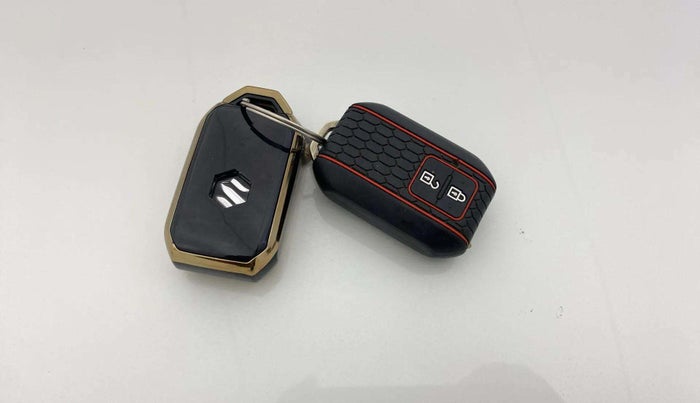 2023 Maruti XL6 ALPHA PLUS MT, Petrol, Manual, 13,749 km, Key Close Up