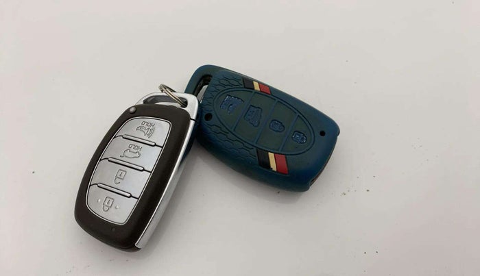 2019 Hyundai VENUE SX PLUS 1.0 TURBO DCT, Petrol, Automatic, 43,830 km, Key Close Up
