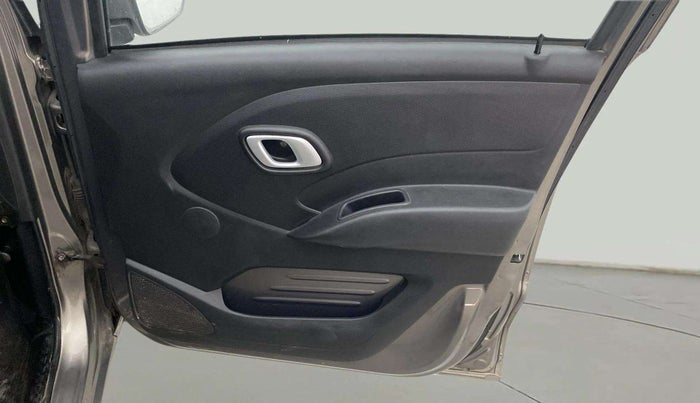 2018 Datsun Redi Go T(O) 1.0 AMT, Petrol, Automatic, 63,968 km, Driver Side Door Panels Control
