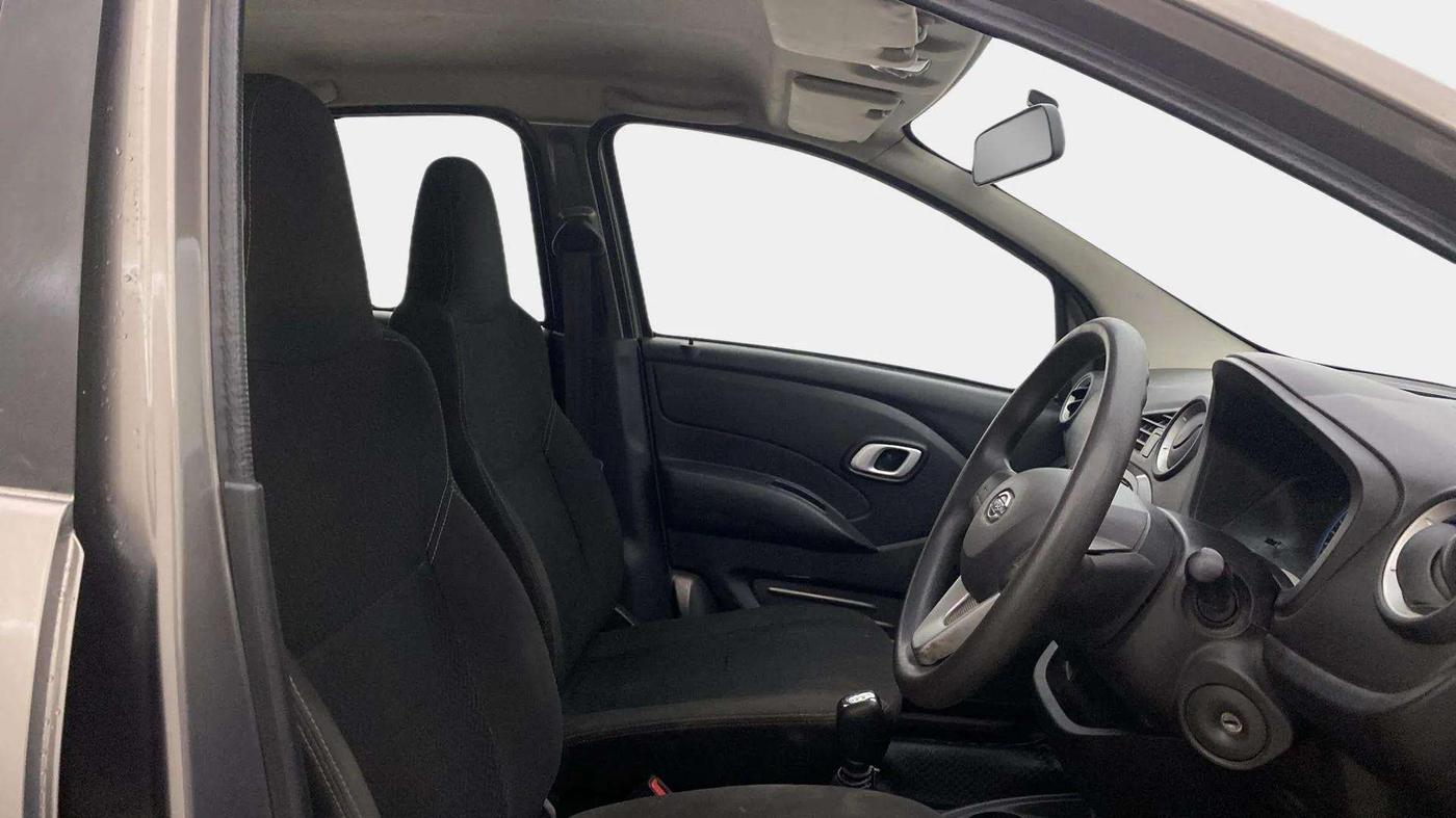 2018 Datsun Redi Go T(O) 1.0 AMT, Petrol, Automatic, 64,315 km, Right Side Front Door Cabin
