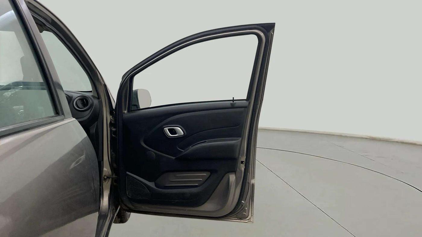2018 Datsun Redi Go T(O) 1.0 AMT, Petrol, Automatic, 64,315 km, RHS Front Door