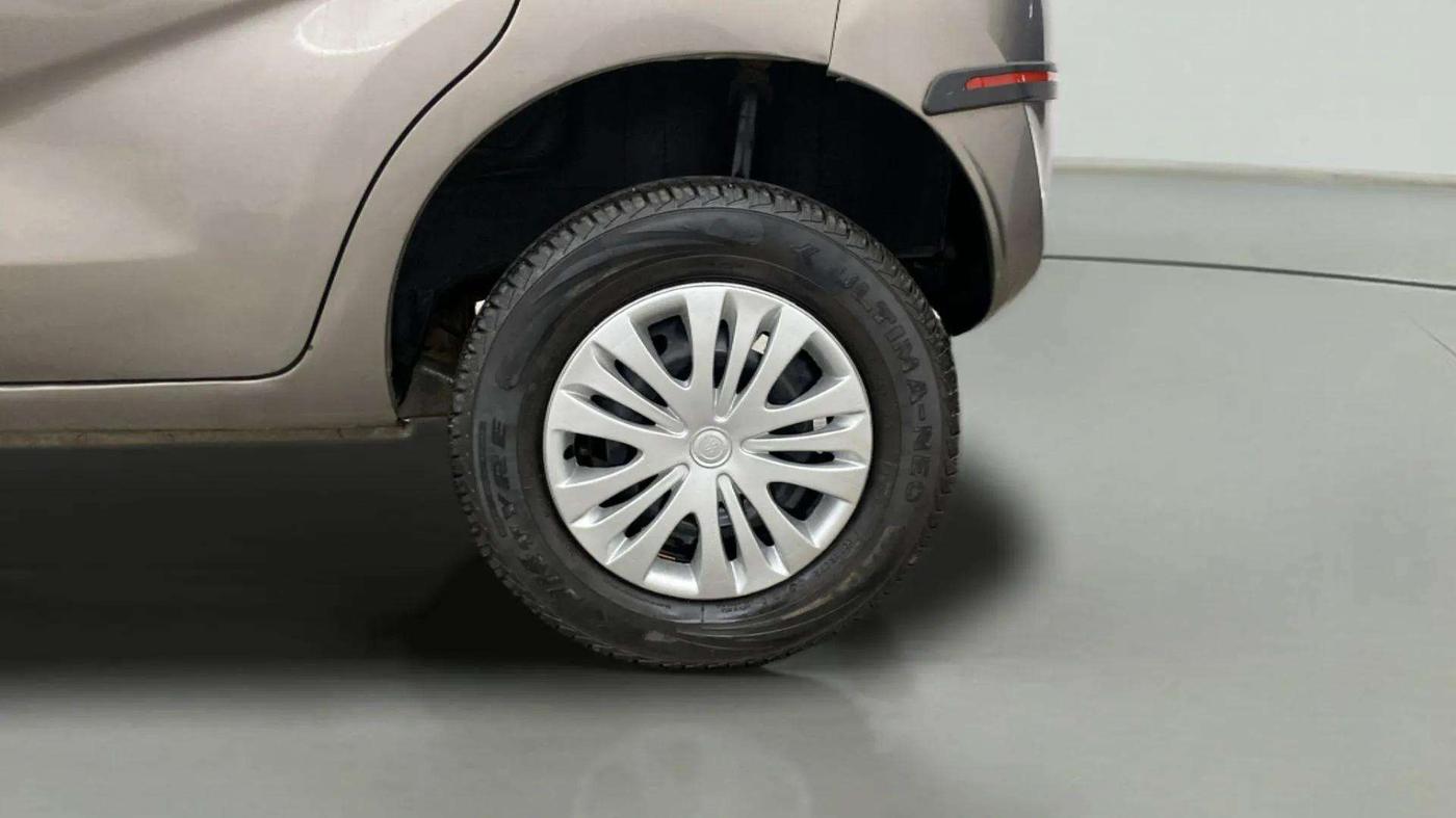 2018 Datsun Redi Go T(O) 1.0 AMT, Petrol, Automatic, 64,315 km, Left Rear Wheel