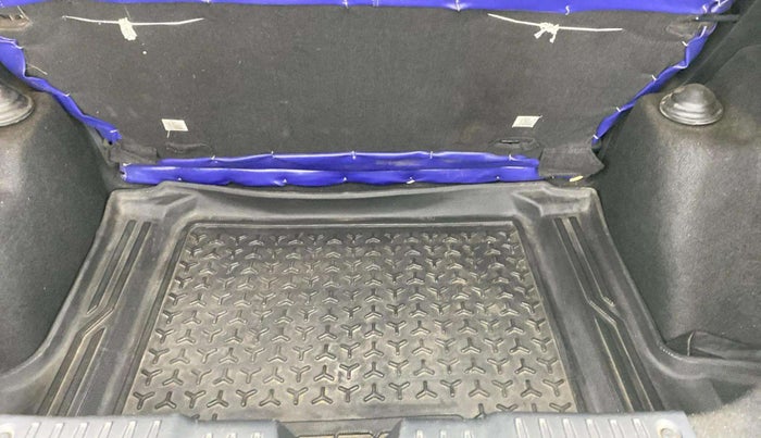 2022 Tata ALTROZ XZ PLUS DIESEL, Diesel, Manual, 30,226 km, Boot Inside