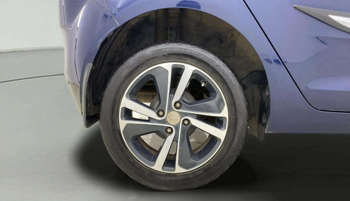 2022 Tata ALTROZ XZ PLUS DIESEL, Diesel, Manual, 30,226 km, Right Rear Wheel