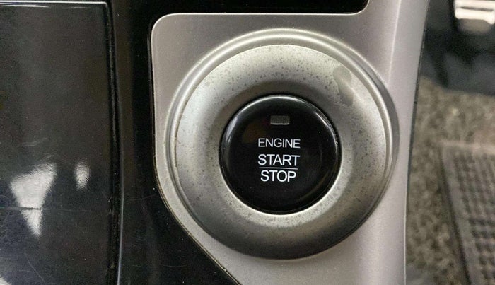 2018 Mahindra XUV500 W11, Diesel, Manual, 84,621 km, Keyless Start/ Stop Button