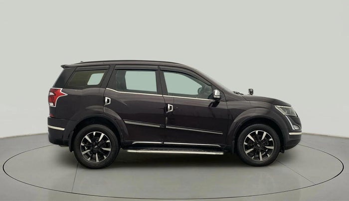 2018 Mahindra XUV500 W11, Diesel, Manual, 84,621 km, Right Side View