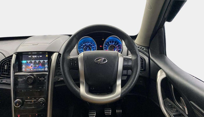2018 Mahindra XUV500 W11, Diesel, Manual, 84,621 km, Steering Wheel Close Up