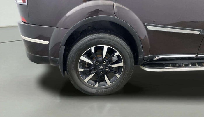 2018 Mahindra XUV500 W11, Diesel, Manual, 84,621 km, Right Rear Wheel