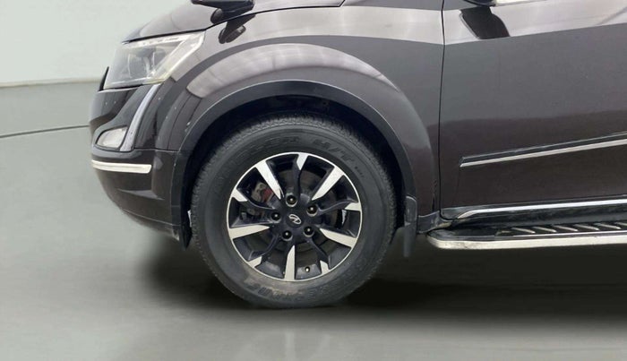 2018 Mahindra XUV500 W11, Diesel, Manual, 84,621 km, Left Front Wheel
