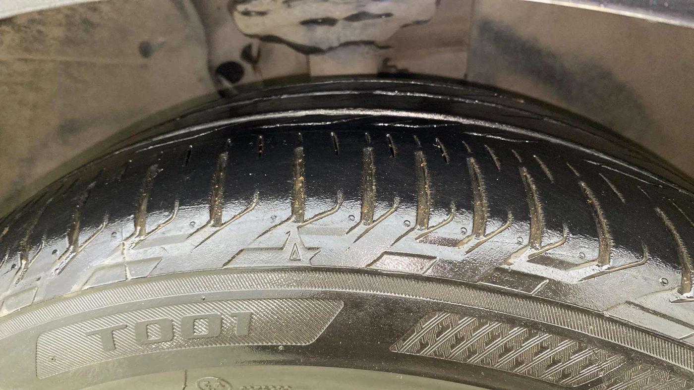 2018 Skoda Superb L&K 1.8 TSI AT, Petrol, Automatic, 65,658 km, Right Front Tyre Tread
