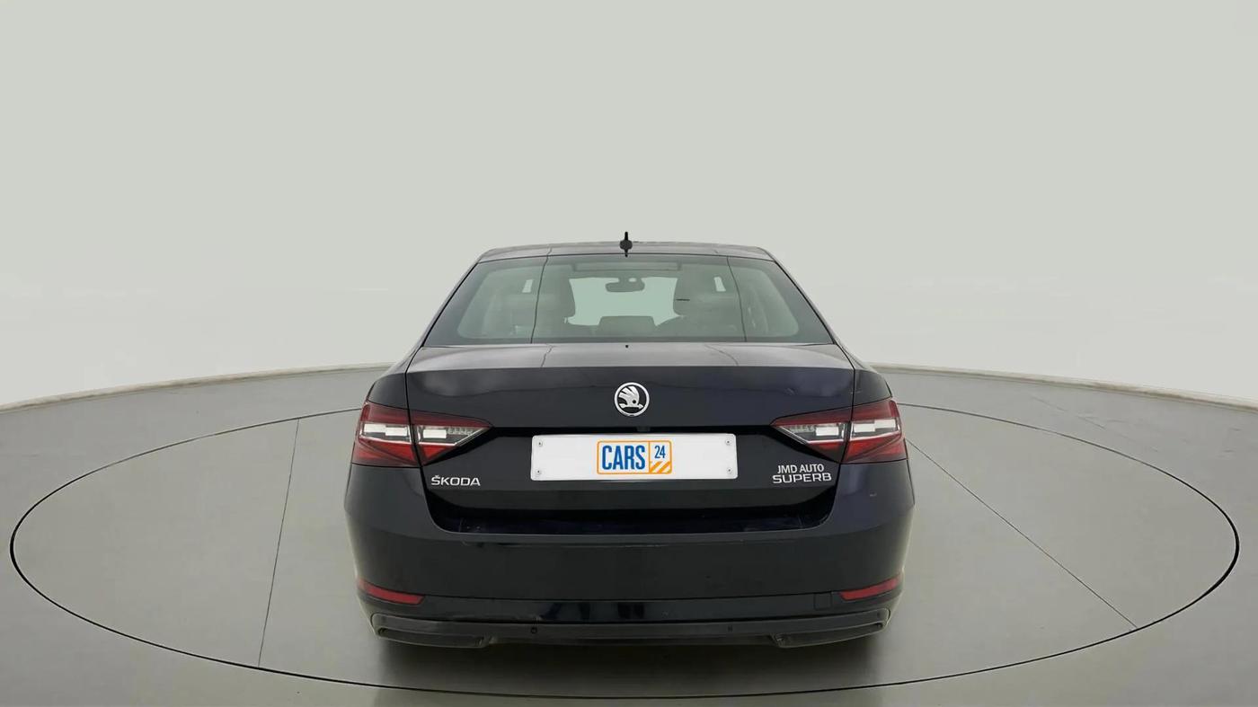 2018 Skoda Superb L&K 1.8 TSI AT, Petrol, Automatic, 65,658 km, Back/Rear