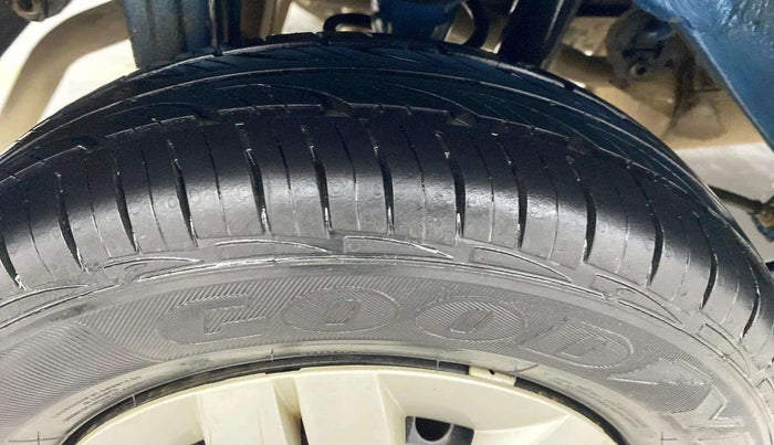2017 Maruti Alto 800 LXI, Petrol, Manual, 35,271 km, Right Rear Tyre Tread