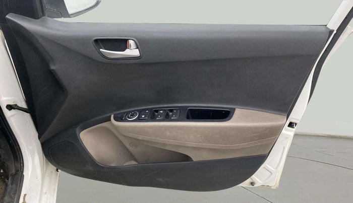 2015 Hyundai Xcent S (O) 1.2, Petrol, Manual, 63,646 km, Driver Side Door Panels Control