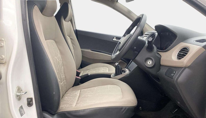 2015 Hyundai Xcent S (O) 1.2, Petrol, Manual, 63,646 km, Right Side Front Door Cabin