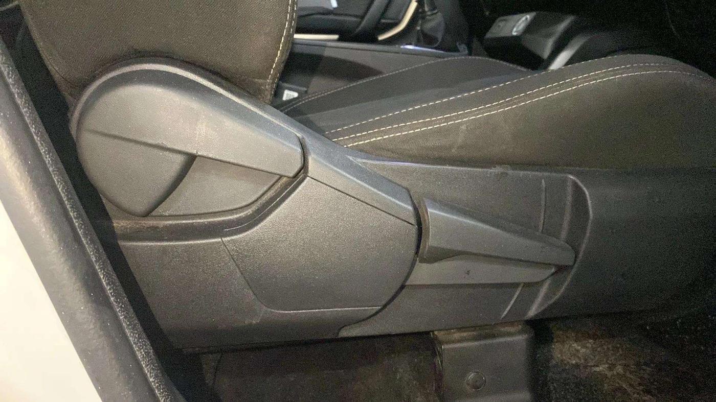 2022 Renault Kiger RXT MT, Petrol, Manual, 64,536 km, Driver Side Adjustment Panel