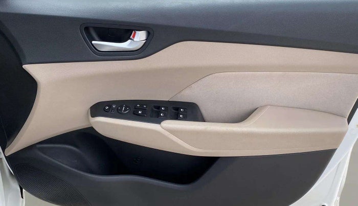 2019 Hyundai Verna 1.6 VTVT SX, Petrol, Manual, 68,877 km, Driver Side Door Panels Control