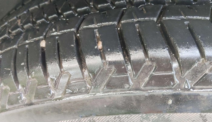 2022 Jeep MERIDIAN LIMITED (O) 4X2 AT, Diesel, Automatic, 31,269 km, Left Front Tyre Tread