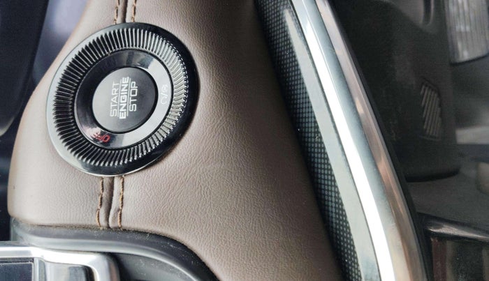 2022 Jeep MERIDIAN LIMITED (O) 4X2 AT, Diesel, Automatic, 31,269 km, Keyless Start/ Stop Button