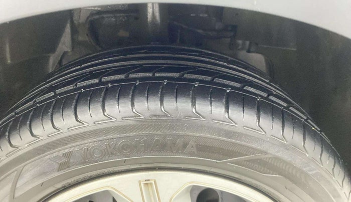 2019 Tata NEXON XM PETROL, Petrol, Manual, 54,055 km, Right Front Tyre Tread