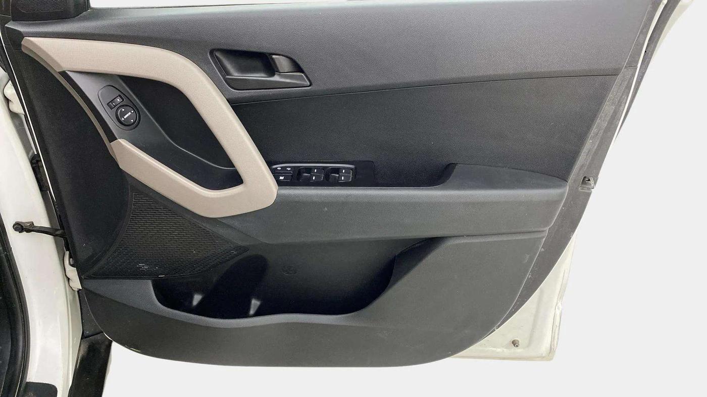 2017 Hyundai Creta E PLUS 1.6 PETROL, Petrol, Manual, 20,534 km, Driver Side Door Panels Control