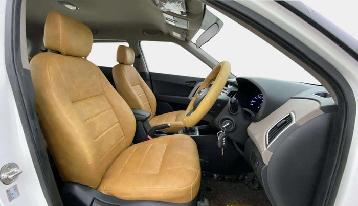 2017 Hyundai Creta E PLUS 1.6 PETROL, Petrol, Manual, 20,534 km, Right Side Front Door Cabin
