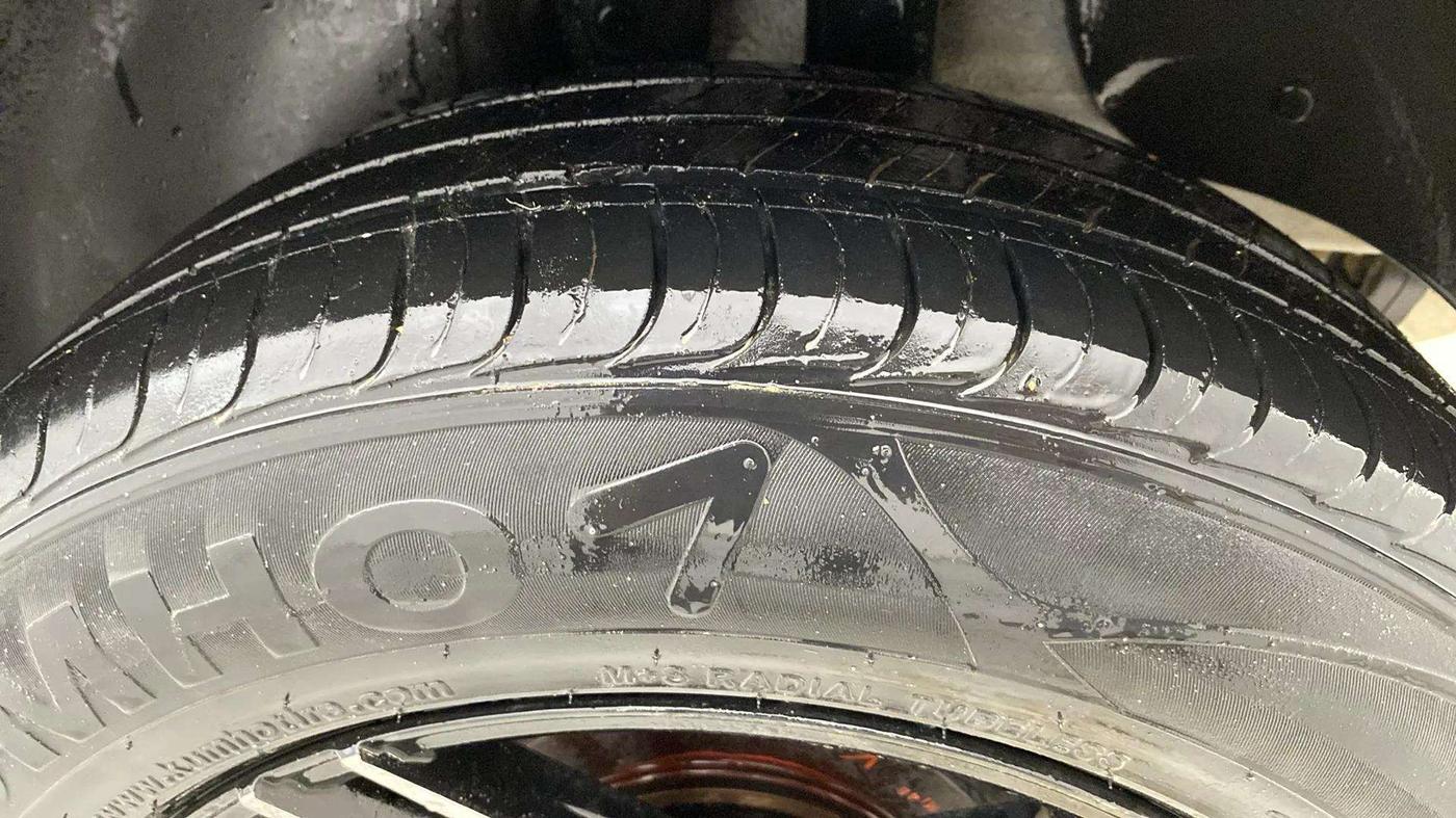 2017 Hyundai Creta E PLUS 1.6 PETROL, Petrol, Manual, 20,534 km, Left Rear Tyre Tread