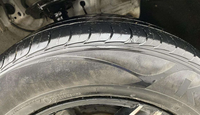 2017 Hyundai Creta E PLUS 1.6 PETROL, Petrol, Manual, 20,534 km, Right Front Tyre Tread