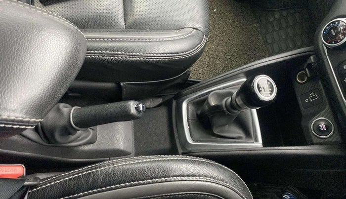 2019 Nissan Kicks XV DIESEL, Diesel, Manual, 55,092 km, Gear Lever
