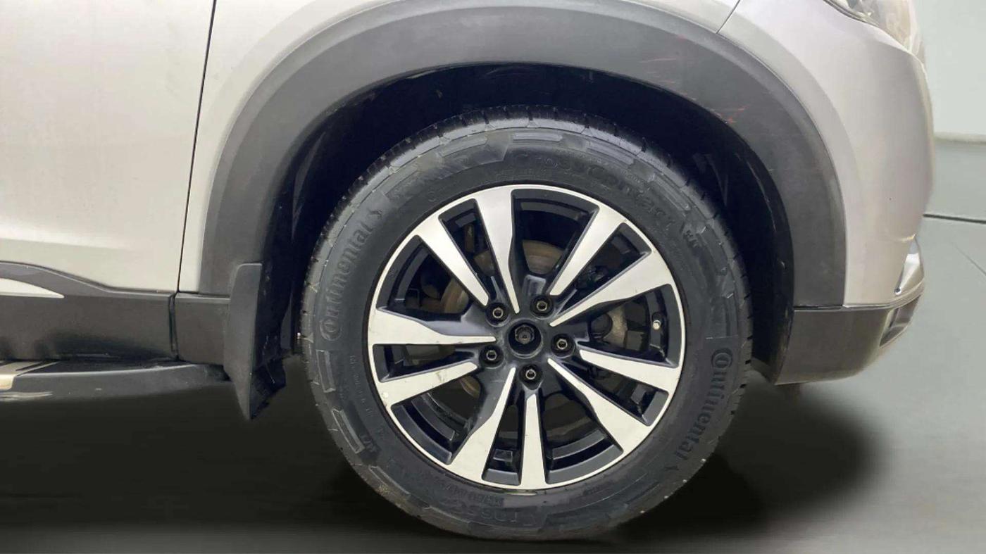 2019 Nissan Kicks XV DIESEL, Diesel, Manual, 55,205 km, Right Front Wheel