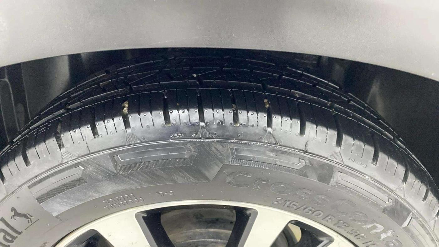 2019 Nissan Kicks XV DIESEL, Diesel, Manual, 55,205 km, Left Rear Tyre Tread