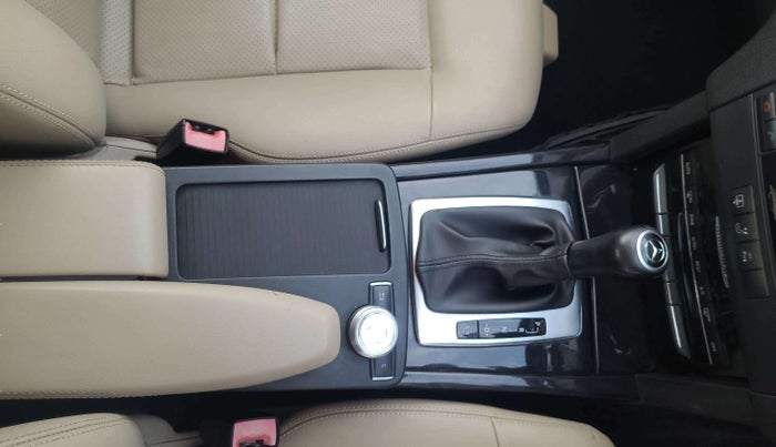 2011 Mercedes Benz E Class E 250 CDI ELEGANCE, Diesel, Automatic, 81,072 km, Gear Lever