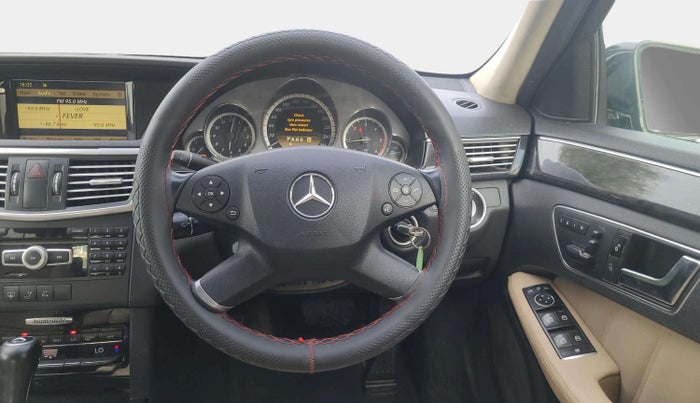 2011 Mercedes Benz E Class E 250 CDI ELEGANCE, Diesel, Automatic, 81,072 km, Steering Wheel Close Up