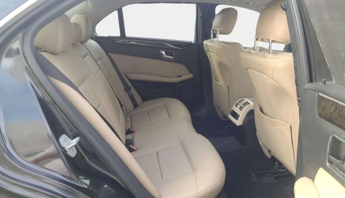 2011 Mercedes Benz E Class E 250 CDI ELEGANCE, Diesel, Automatic, 81,072 km, Right Side Rear Door Cabin