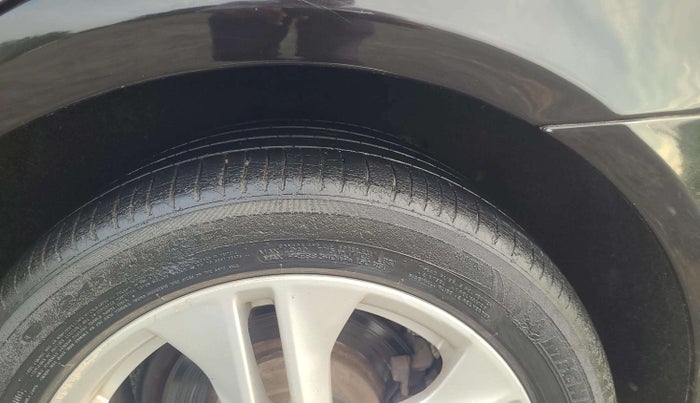 2011 Mercedes Benz E Class E 250 CDI ELEGANCE, Diesel, Automatic, 81,072 km, Right Rear Tyre Tread