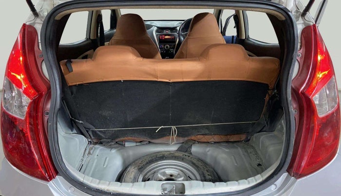 2015 Hyundai Eon ERA +, Petrol, Manual, 64,682 km, Boot Inside