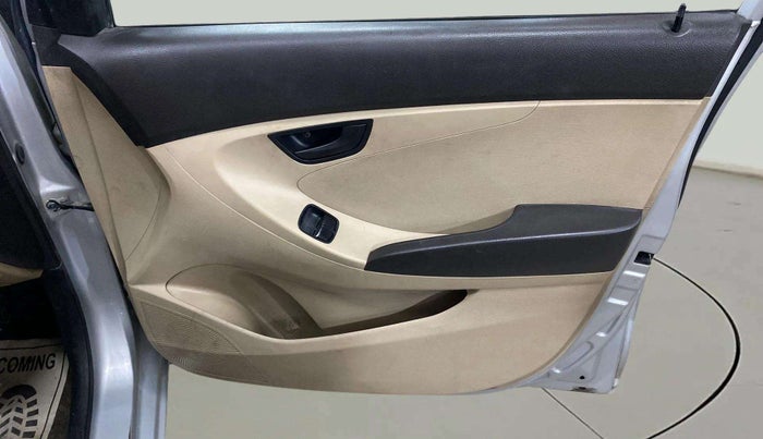 2015 Hyundai Eon ERA +, Petrol, Manual, 64,682 km, Driver Side Door Panels Control