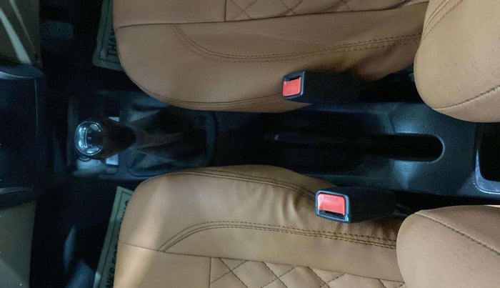 2015 Hyundai Eon ERA +, Petrol, Manual, 64,682 km, Gear Lever