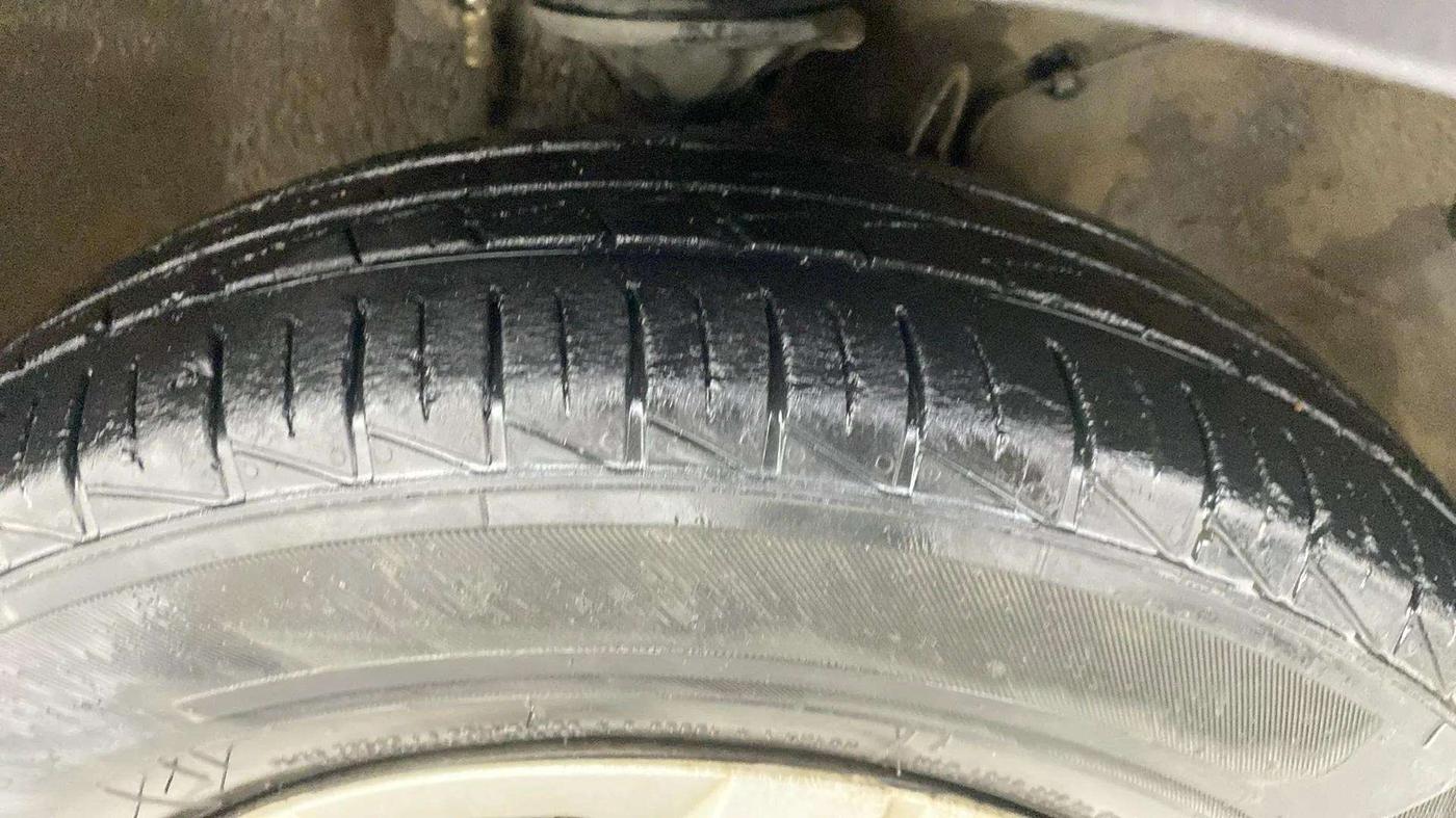 2021 Maruti Alto VXI PLUS, Petrol, Manual, 34,218 km, Right Front Tyre Tread