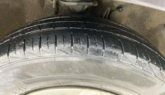 2021 Maruti Alto VXI PLUS, Petrol, Manual, 33,960 km, Right Front Tyre Tread