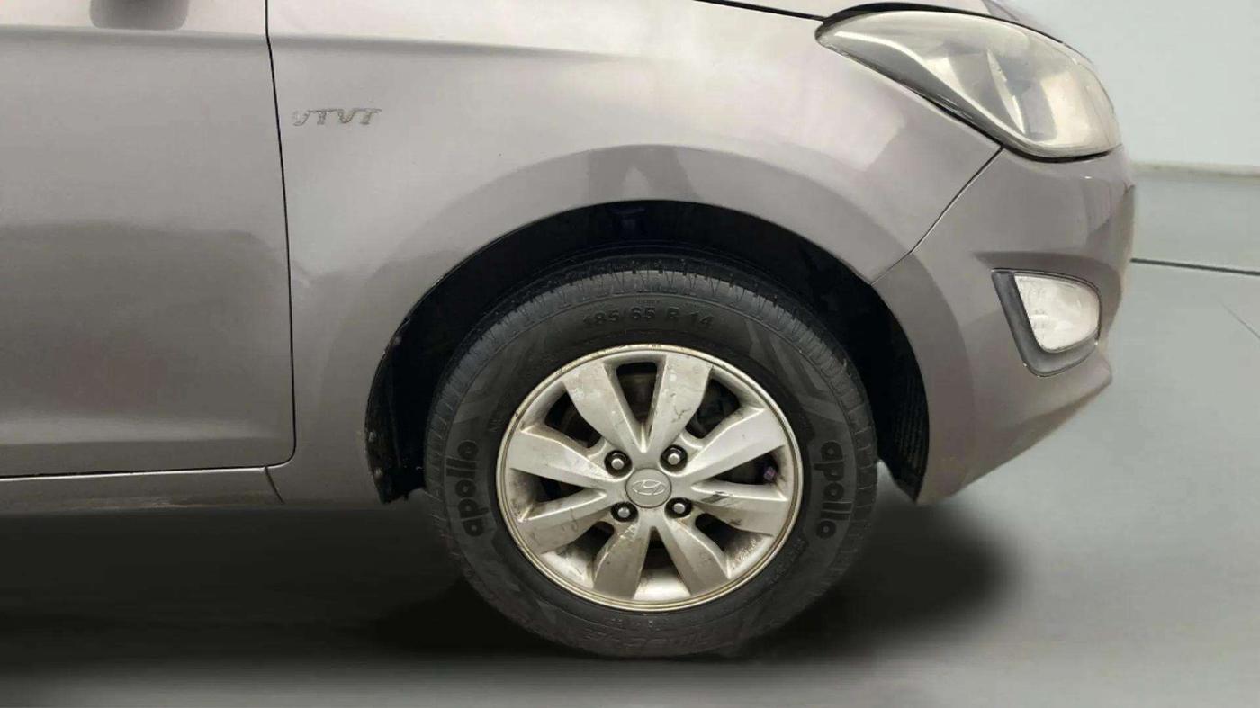 2012 Hyundai i20 SPORTZ 1.2, Petrol, Manual, 86,829 km, Right Front Wheel