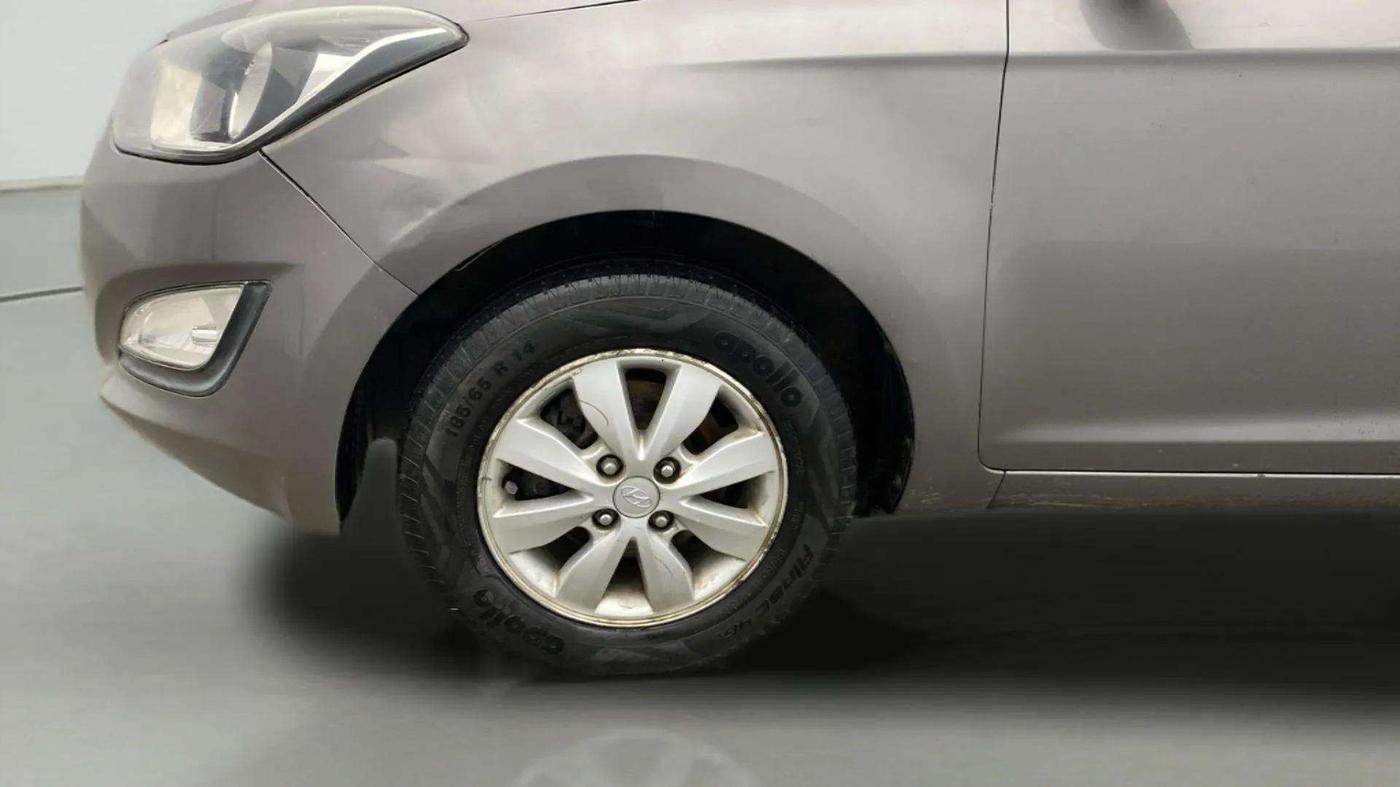 2012 Hyundai i20 SPORTZ 1.2, Petrol, Manual, 86,829 km, Left Front Wheel