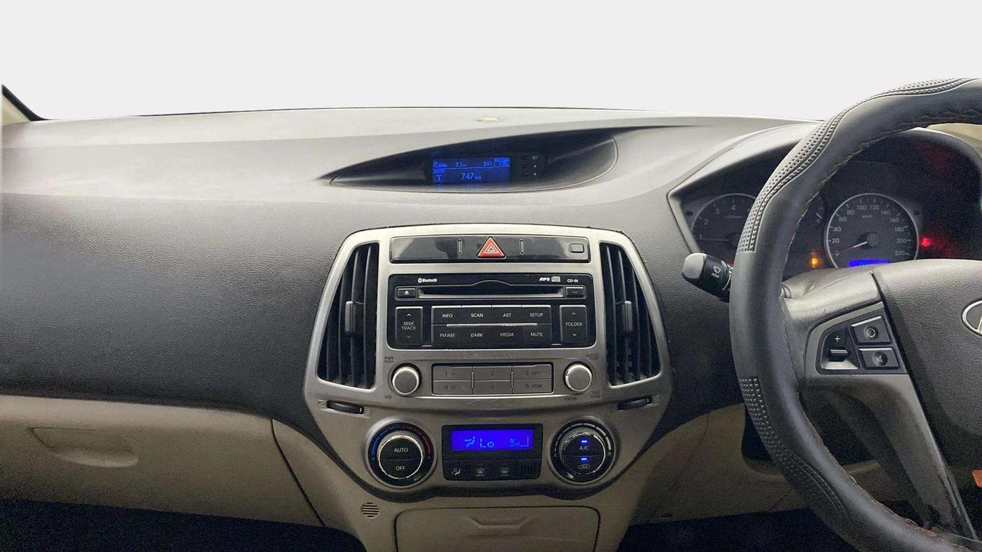 2012 Hyundai i20 SPORTZ 1.2, Petrol, Manual, 86,829 km, Air Conditioner